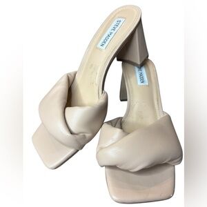 Steve Madden Swayy nude block heels size 7.5